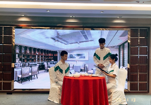 中餐服务礼仪2.jpg